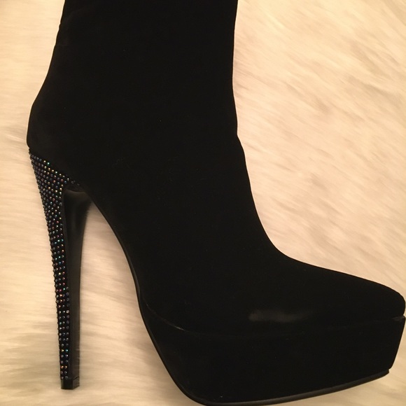 Black Heel Booties - Picture 7 of 12